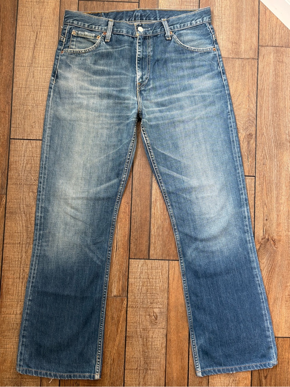 Distressed Levi’s 507